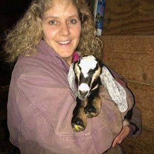 Meet your Posher, Debbie